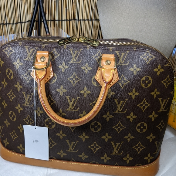 Louis Vuitton Alma handbag PM - Picture 5 of 12